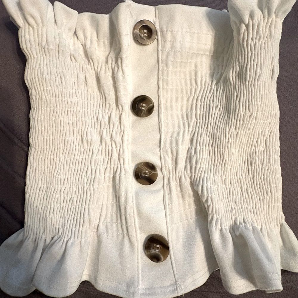 Buttoned and Frilly Tube Top for Summer Dates